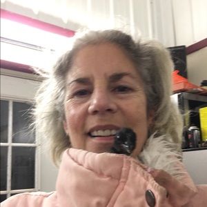 Meet your Posher, Debi